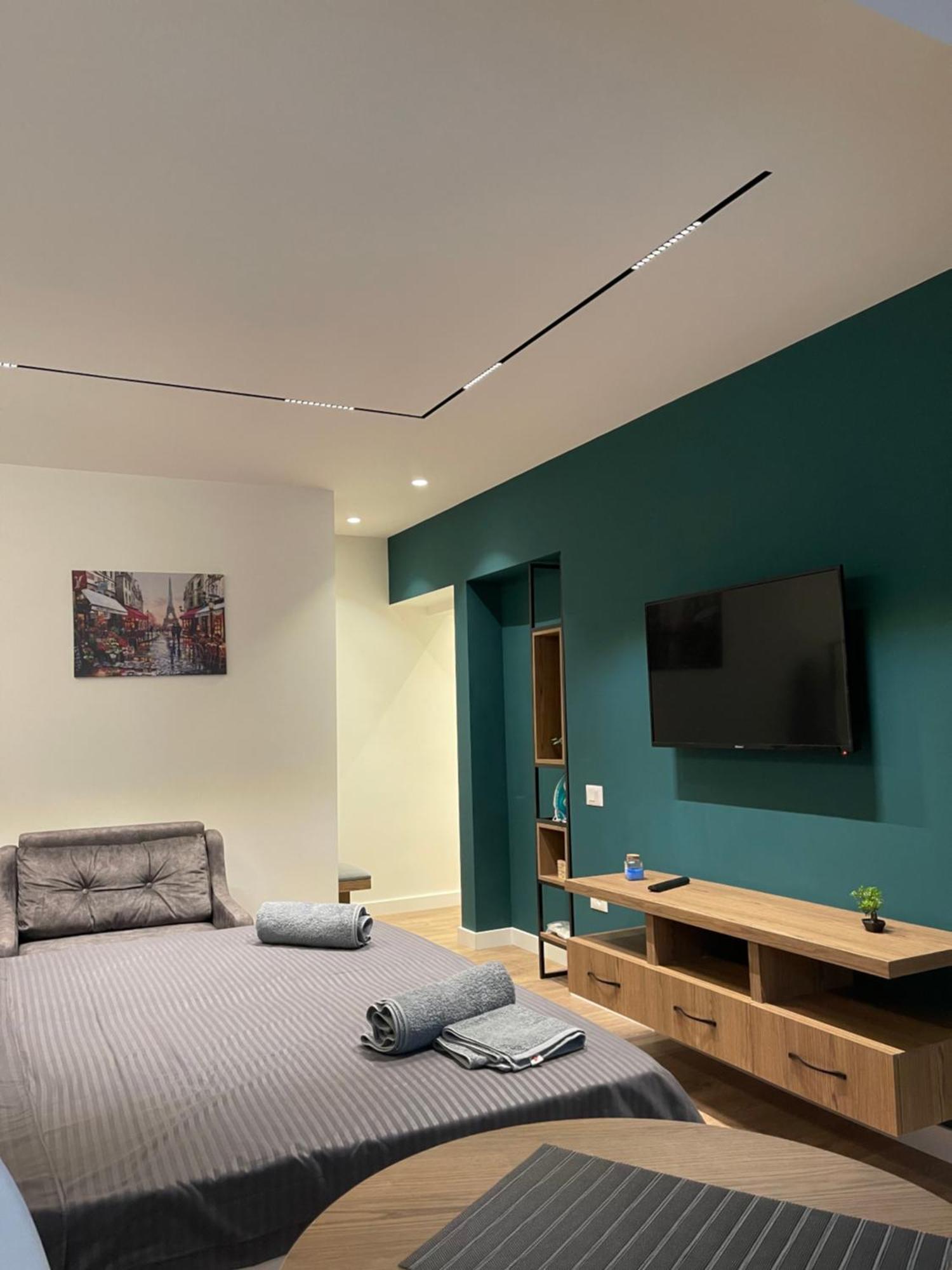 Downtown Studio Apartments Тирана Экстерьер фото