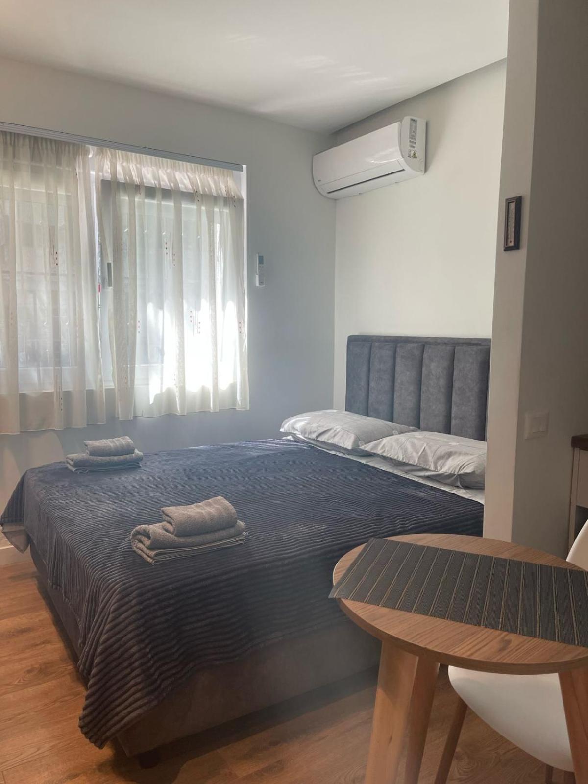 Downtown Studio Apartments Тирана Экстерьер фото